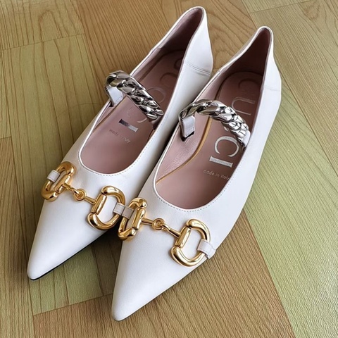 閒置新GUCCI古馳 Horsebit 潮流馬銜扣 女士休閒單鞋 女款 白色  尺碼：36