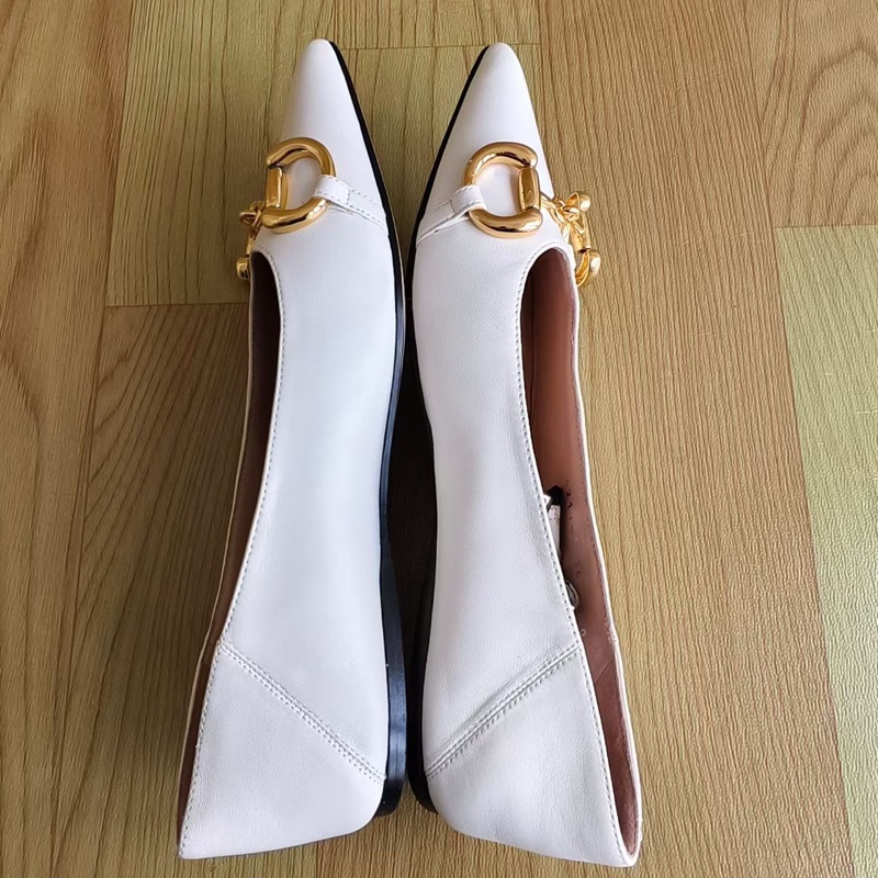 閒置新GUCCI古馳 Horsebit 潮流馬銜扣 女士休閒單鞋 女款 白色  尺碼：36-1