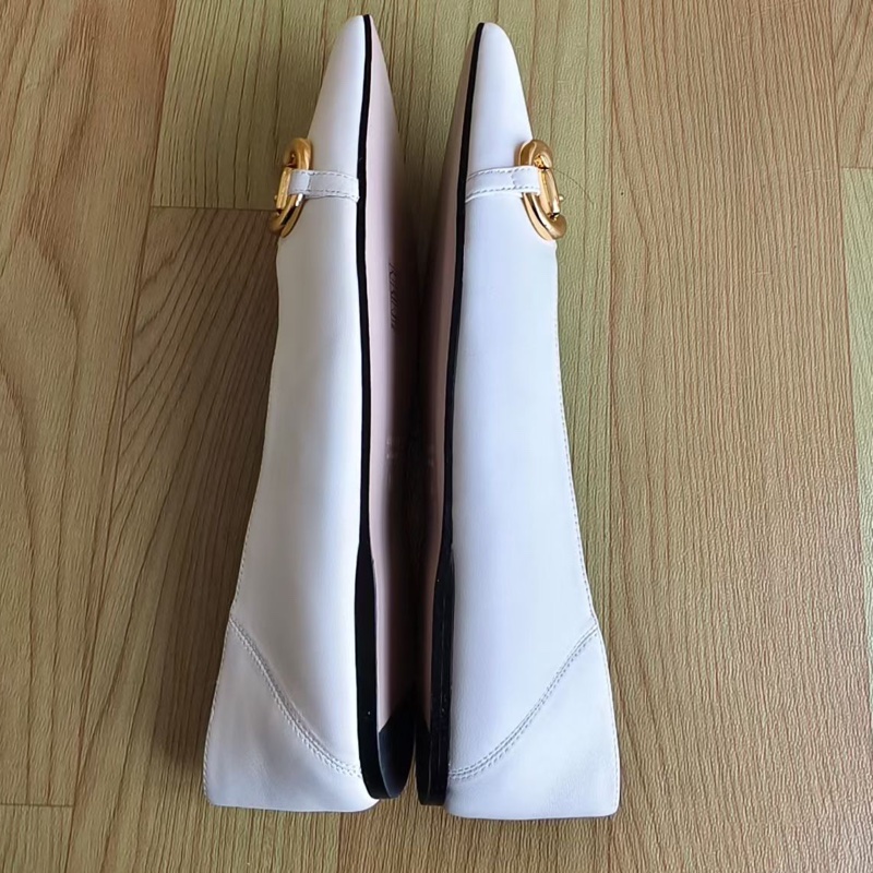 閒置新GUCCI古馳 Horsebit 潮流馬銜扣 女士休閒單鞋 女款 白色  尺碼：36-2