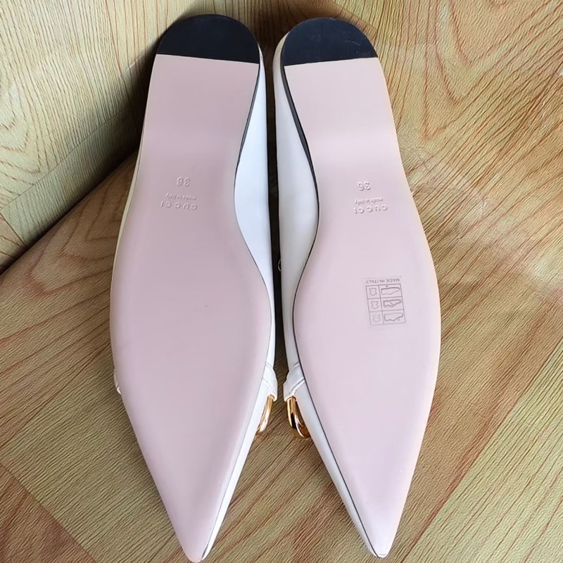 閒置新GUCCI古馳 Horsebit 潮流馬銜扣 女士休閒單鞋 女款 白色  尺碼：36-7