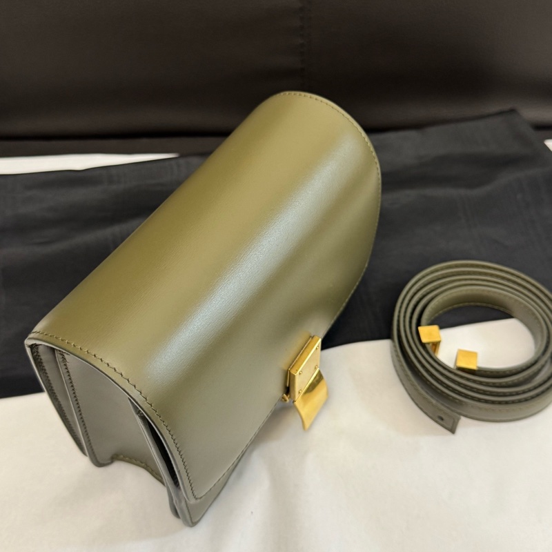 Celine 賽琳 mini box 墨綠色 附件：塵袋-1