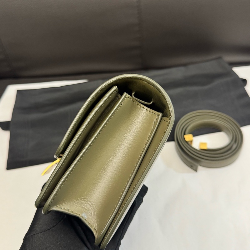 Celine 賽琳 mini box 墨綠色 附件：塵袋-5