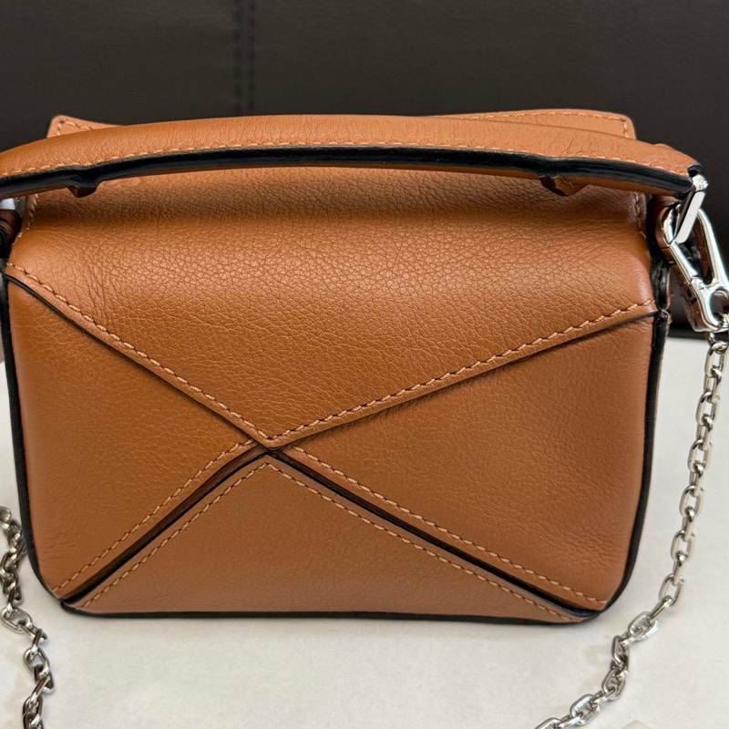 99.9新羅意威/Loewe 焦糖色puzzle nano幾何包超迷你鏈條斜挎包手提包  尺寸：12.5×8.5×5.4cm。-2