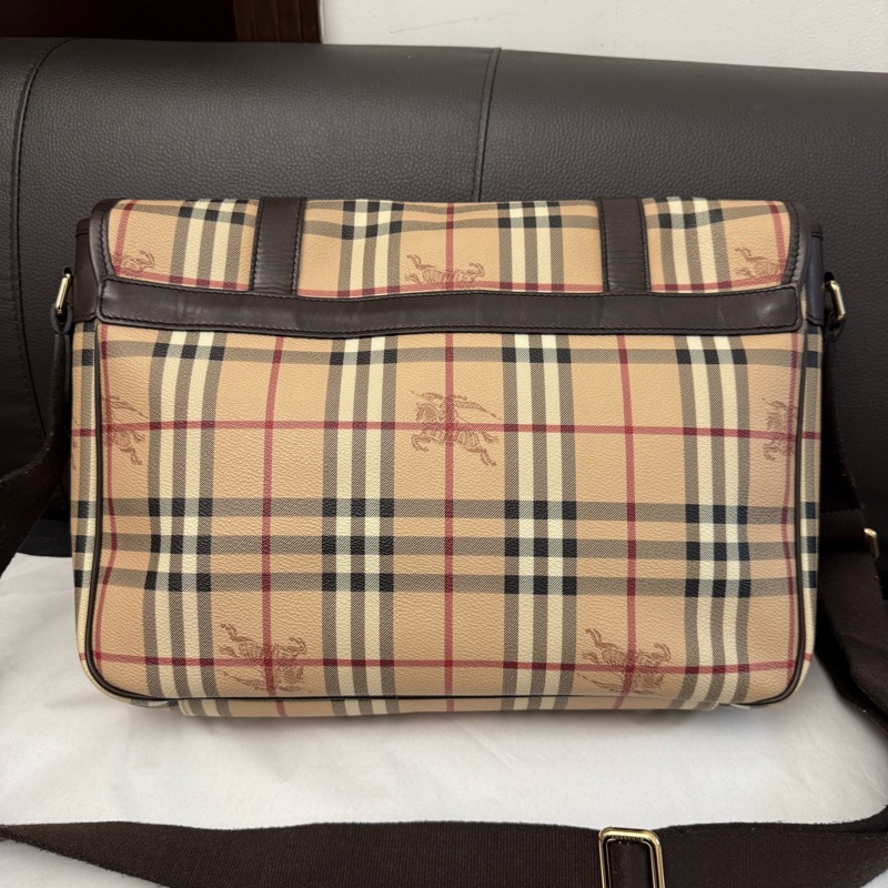 Burberry博柏利巴寶莉經典格紋郵差包單肩斜挎包。附件:塵袋-1