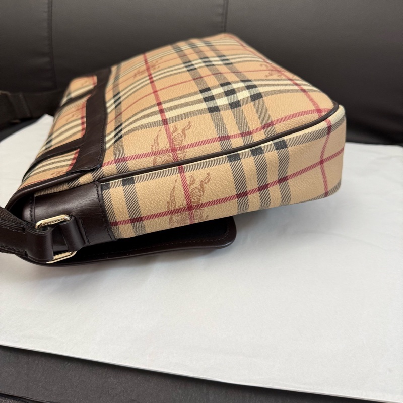 Burberry博柏利巴寶莉經典格紋郵差包單肩斜挎包。附件:塵袋-3