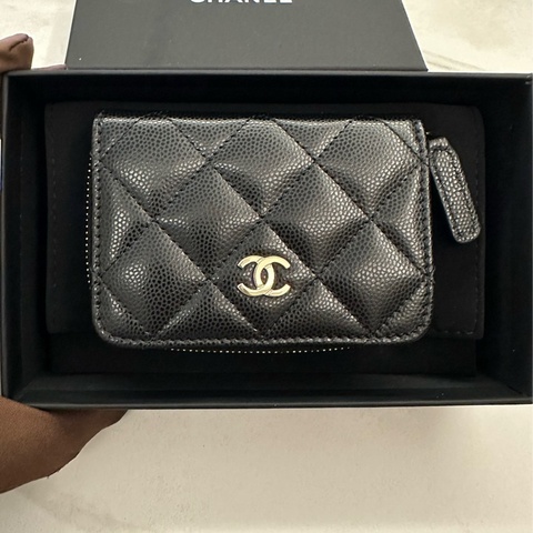 CHANEL 經典菱格紋荔枝牛皮黑淡金拉鍊卡包/零錢包