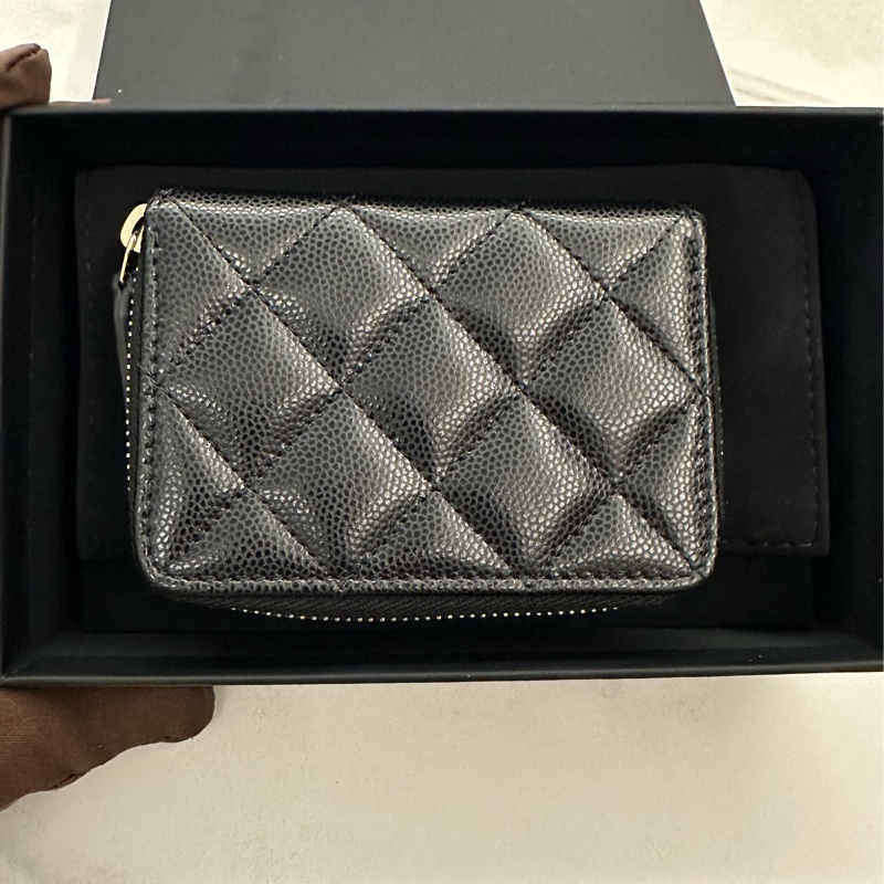 CHANEL 經典菱格紋荔枝牛皮黑淡金拉鍊卡包/零錢包-1