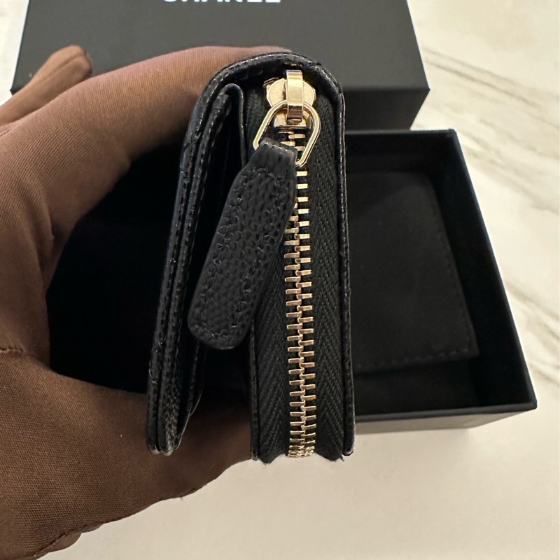 CHANEL 經典菱格紋荔枝牛皮黑淡金拉鍊卡包/零錢包-2