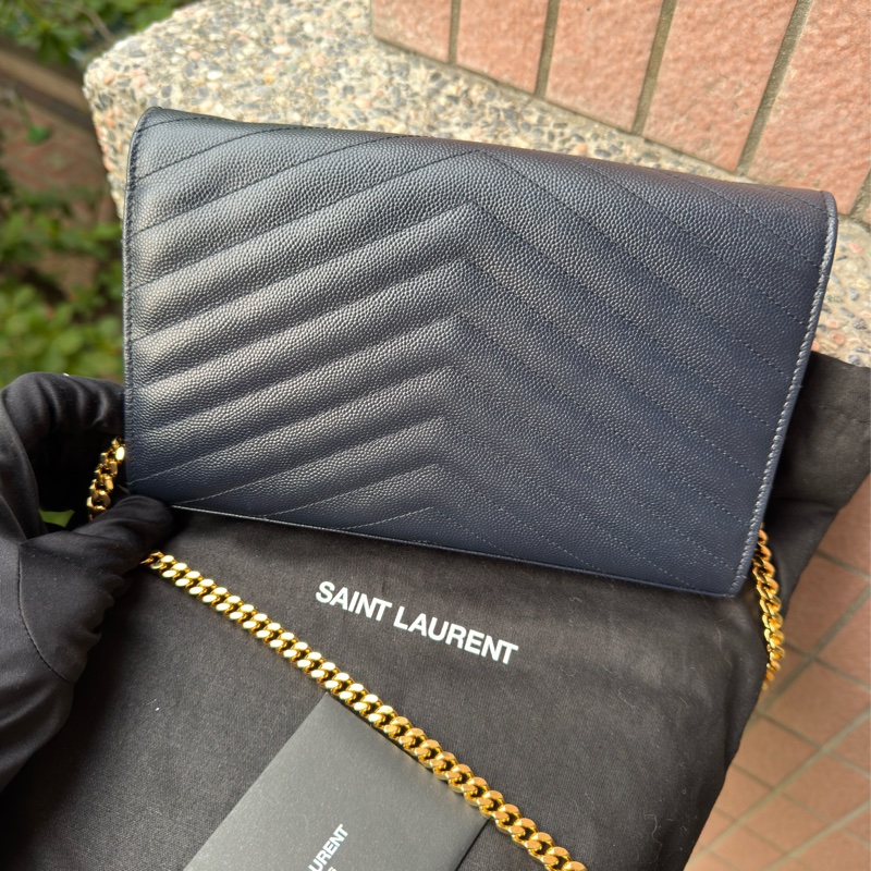 近新YSL深藍色山型紋魚子醬牛皮金鍊 大款WOC /鍊條包/斜背包 377828-4