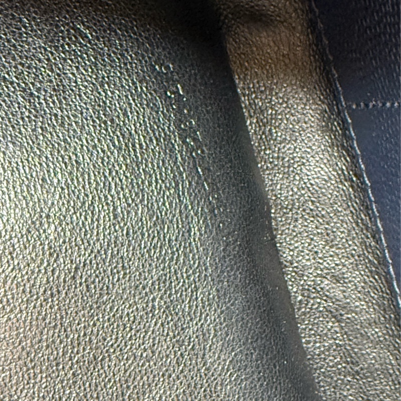 近新YSL深藍色山型紋魚子醬牛皮金鍊 大款WOC /鍊條包/斜背包 377828-13