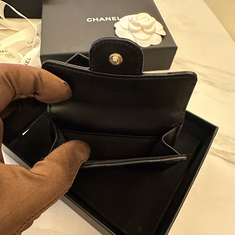 Chanel 經典小型口蓋三折短夾-6