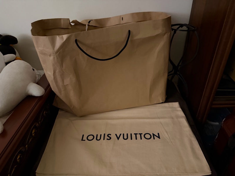 LV 晶片款 水桶包-21