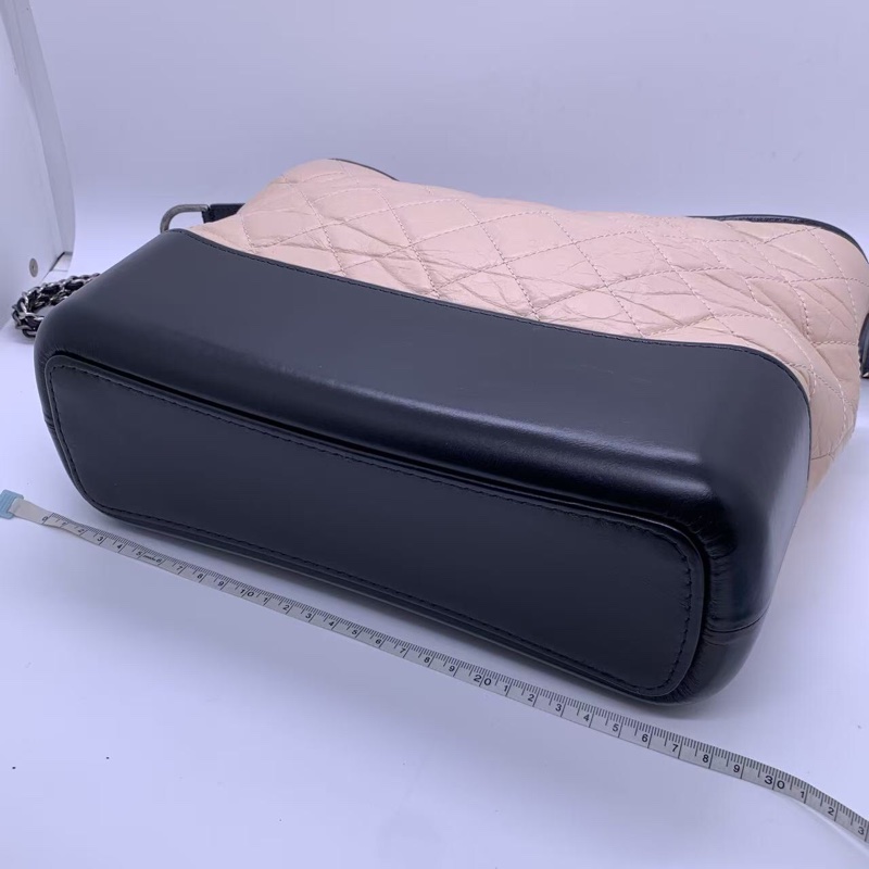 Chanel香奈兒流浪包中號米色拼黑色鏈條包-15