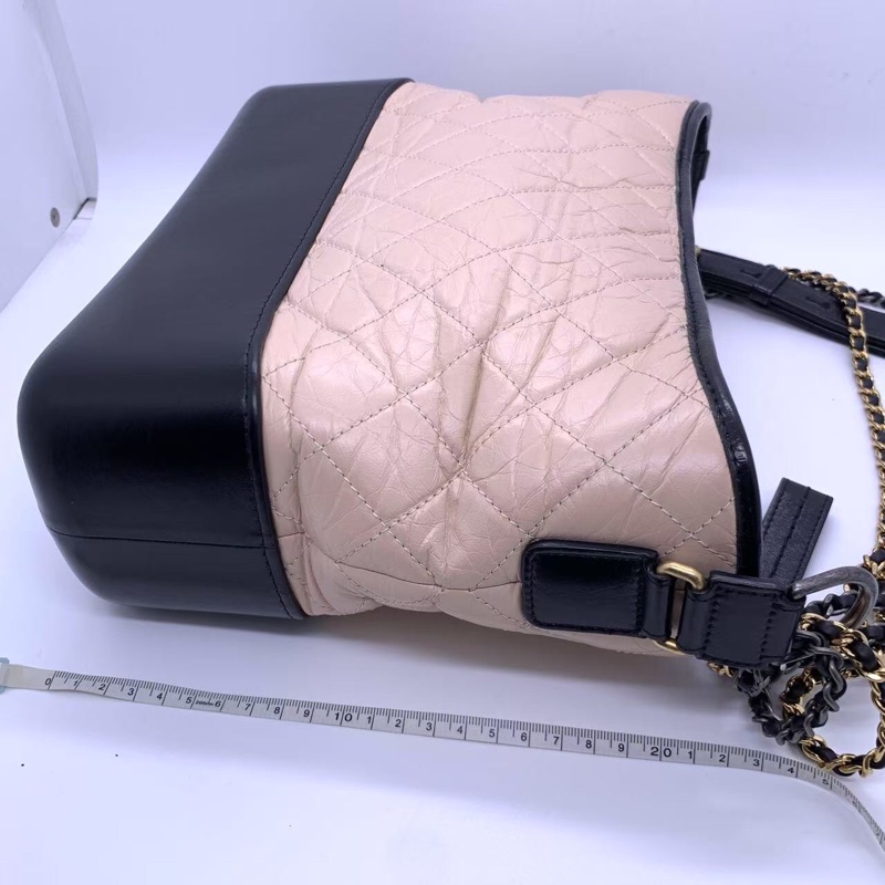 Chanel香奈兒流浪包中號米色拼黑色鏈條包-16