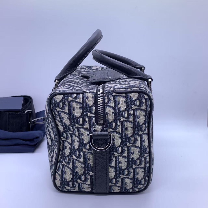 Dior迪奧 Lingot26波士頓老花手提單肩包,男女同款 上身超級帥氣,尺寸26x16×14.5-3