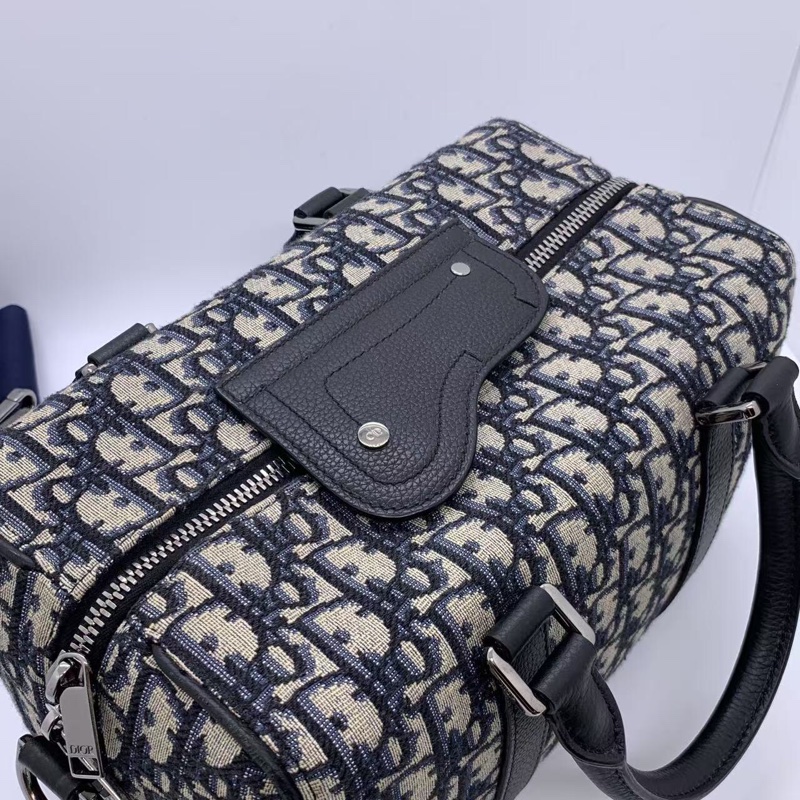 Dior迪奧 Lingot26波士頓老花手提單肩包,男女同款 上身超級帥氣,尺寸26x16×14.5-5