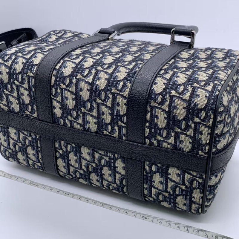 Dior迪奧 Lingot26波士頓老花手提單肩包,男女同款 上身超級帥氣,尺寸26x16×14.5-8