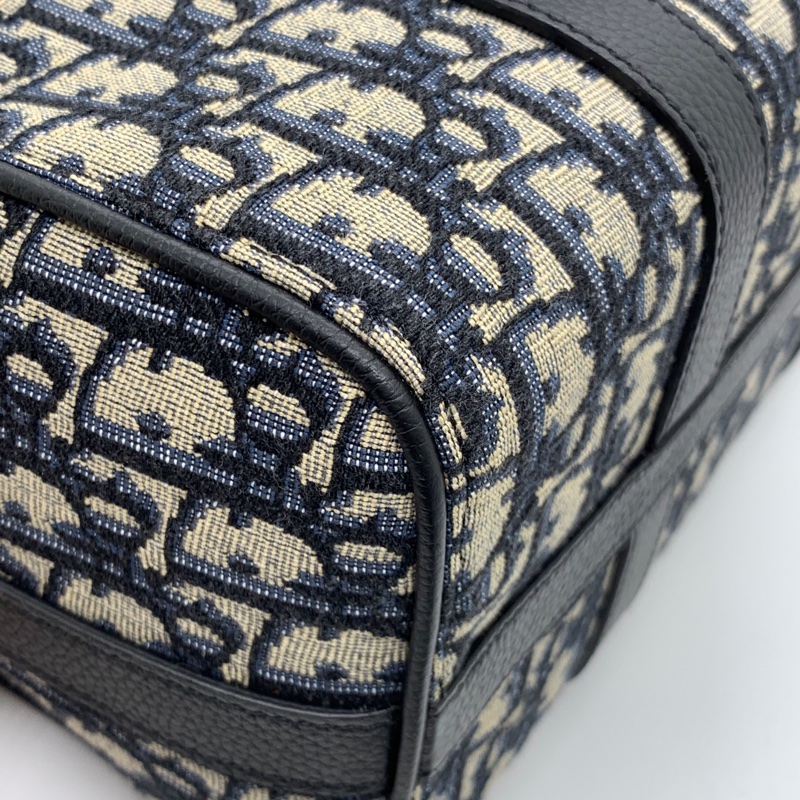 Dior迪奧 Lingot26波士頓老花手提單肩包,男女同款 上身超級帥氣,尺寸26x16×14.5-12