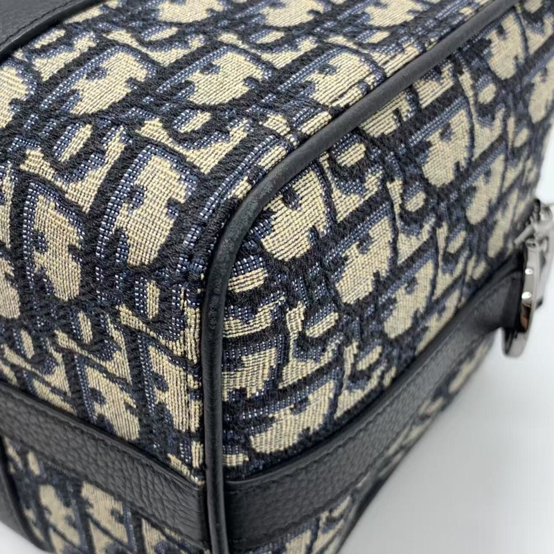 Dior迪奧 Lingot26波士頓老花手提單肩包,男女同款 上身超級帥氣,尺寸26x16×14.5-13