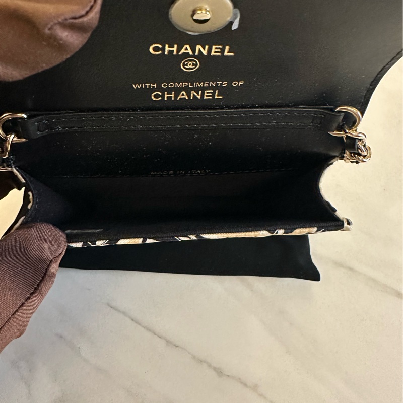 Chanel 帆布塗鴉斜背包-3