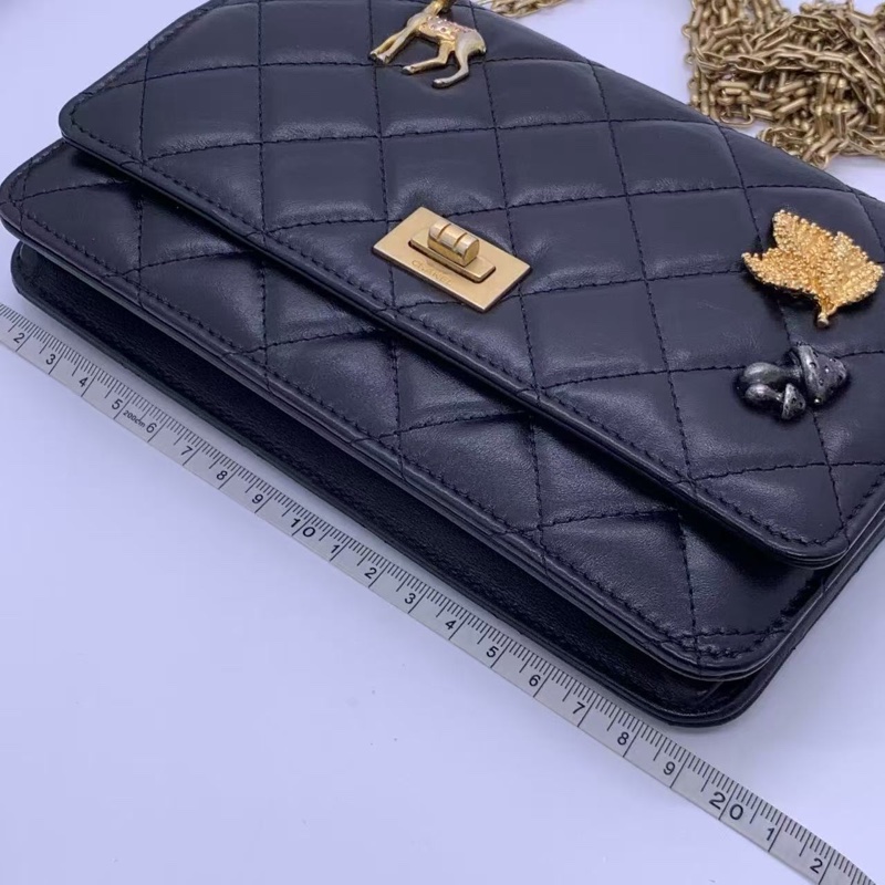 二手Chanel香奈兒Woc2.55徽章限量款鏈條包,鐳射26開-2