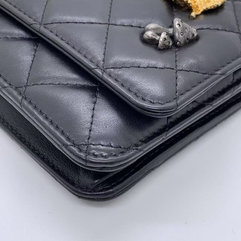 二手Chanel香奈兒Woc2.55徽章限量款鏈條包,鐳射26開-5