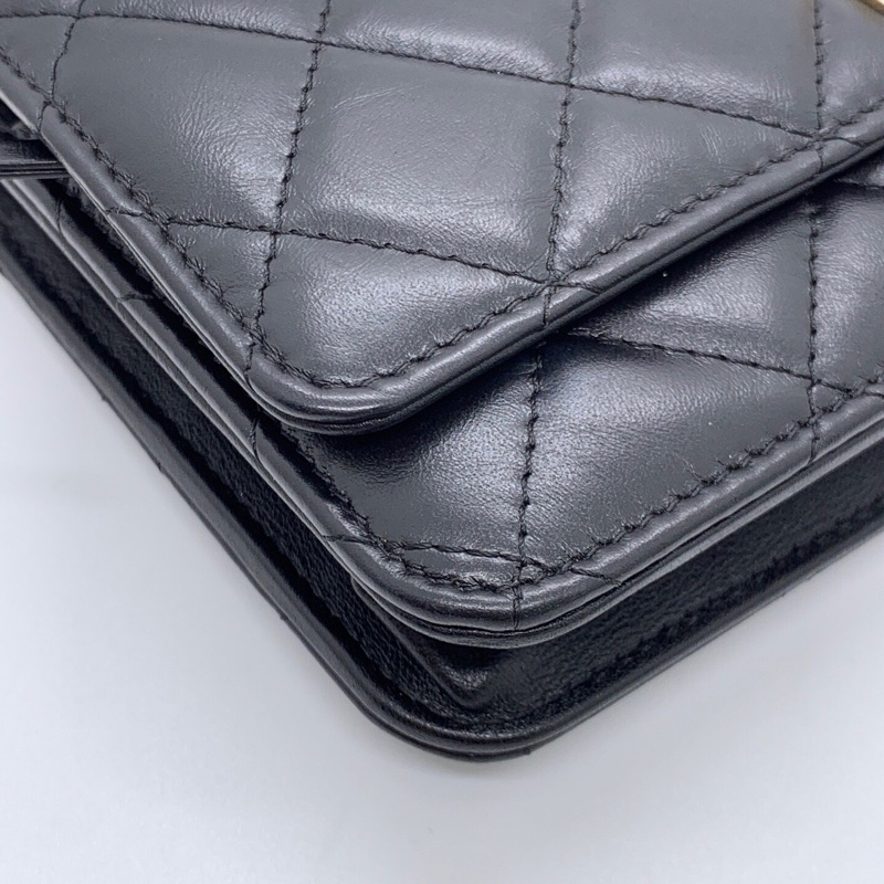 二手Chanel香奈兒Woc2.55徽章限量款鏈條包,鐳射26開-13