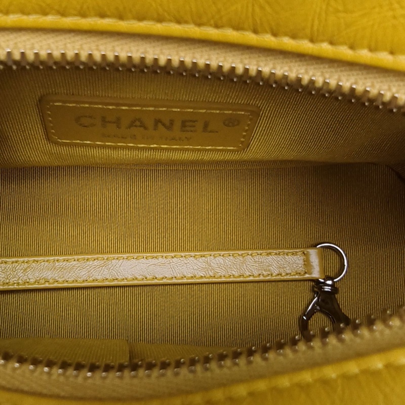 CHANEL GABRIELLE流浪小號黃色牛皮28開金銀扣V紋-5