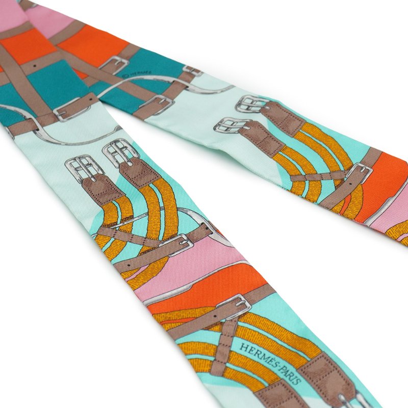 Hermes Mors A Jouets 釦環圖騰 Twilly 絲巾(湖水綠/橘/粉)-1
