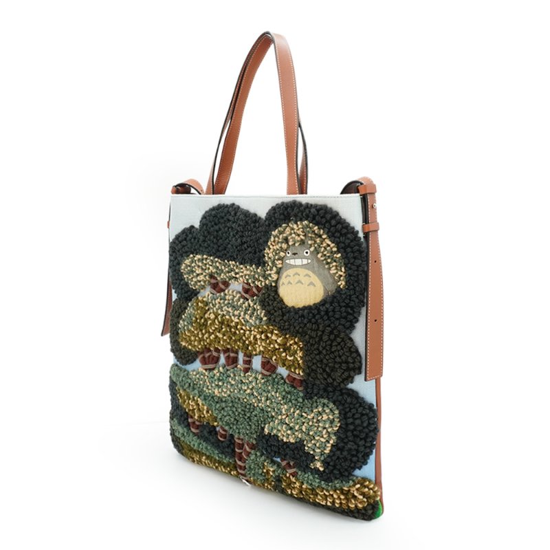 Loewe x Totorol 展示品 龍貓神樹針織小牛皮拼接二用包(焦糖色)-1