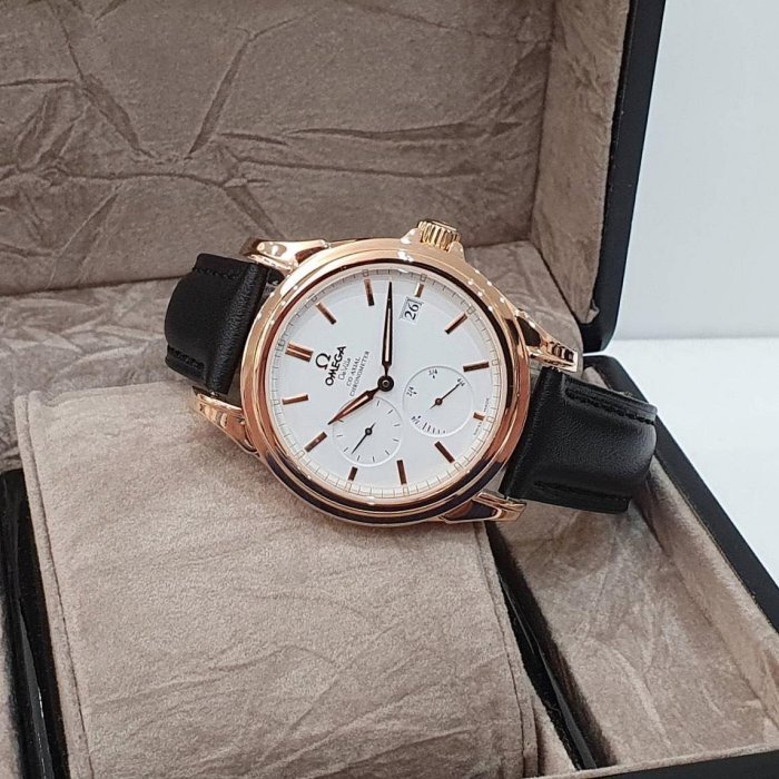 【大眾名錶】OMEGA歐米茄 4652.20.32 碟飛系列 白面 同軸擒縱 動力儲存 日期窗/動能顯示 底蓋裸空 G212-3