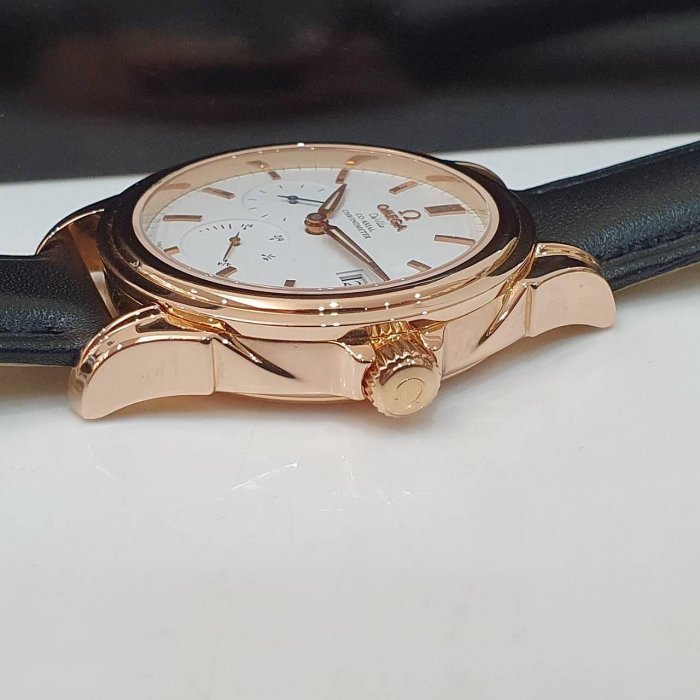 【大眾名錶】OMEGA歐米茄 4652.20.32 碟飛系列 白面 同軸擒縱 動力儲存 日期窗/動能顯示 底蓋裸空 G212-4