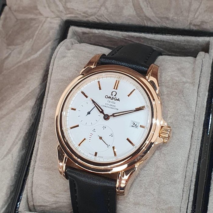 【大眾名錶】OMEGA歐米茄 4652.20.32 碟飛系列 白面 同軸擒縱 動力儲存 日期窗/動能顯示 底蓋裸空 G212-8
