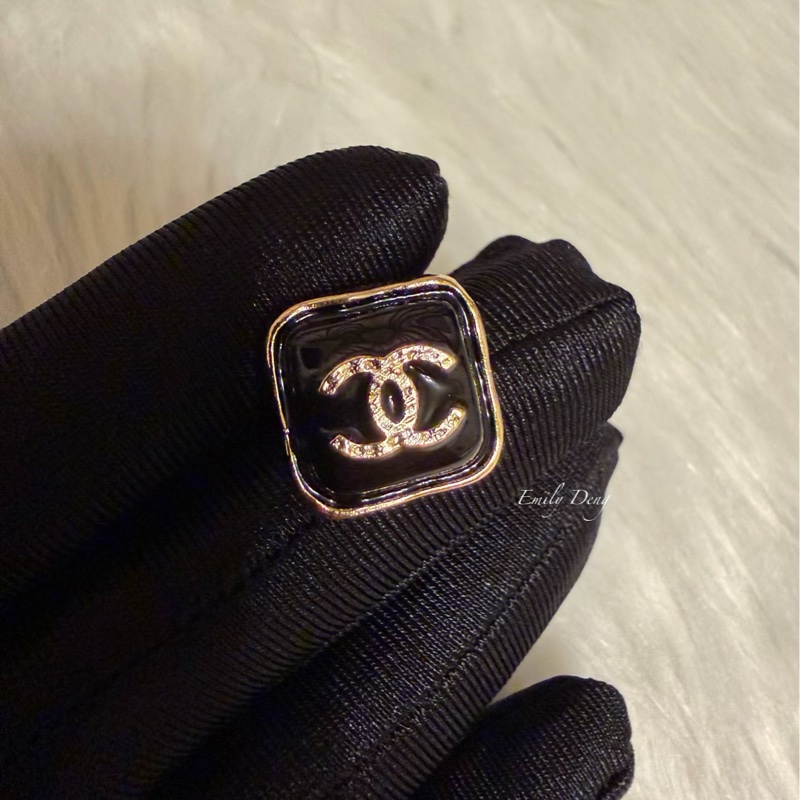 Chanel 黑色方糖耳環-5