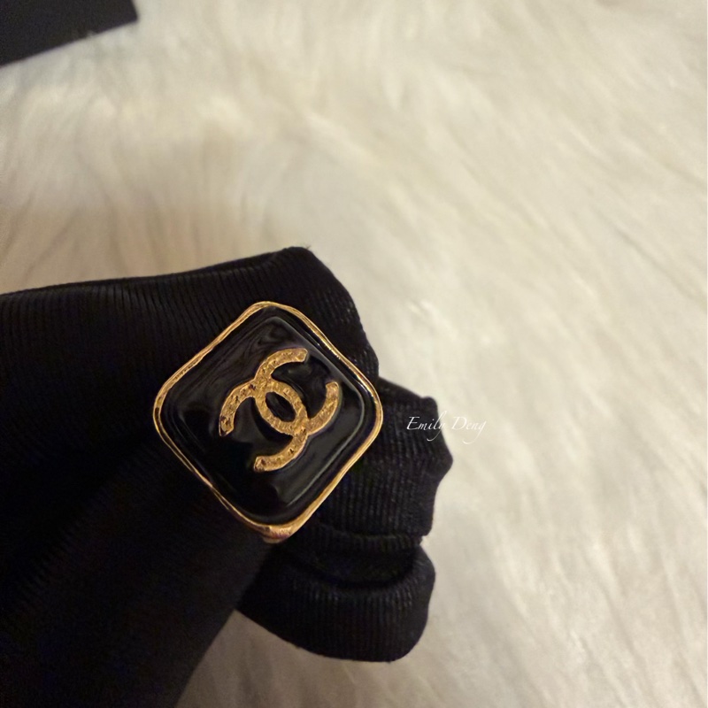 Chanel 黑色方糖耳環-6