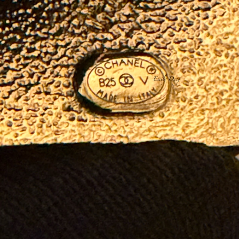 Chanel 黑色方糖耳環-8