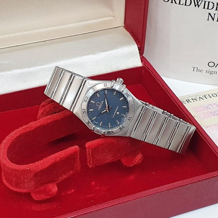 【大眾名錶】OMEGA 歐米茄 1572.40.00 星座系列 灰藍面盤 錶徑25.5mm 石英機芯 大眾名錶B1114-1