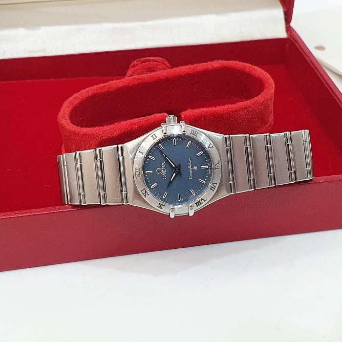 【大眾名錶】OMEGA 歐米茄 1572.40.00 星座系列 灰藍面盤 錶徑25.5mm 石英機芯 大眾名錶B1114-3