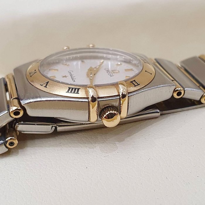 【大眾名錶】OMEGA 歐米茄 1272.30.00 星座系列 半金石英錶 白色菱格紋面盤 大眾名錶B984-6