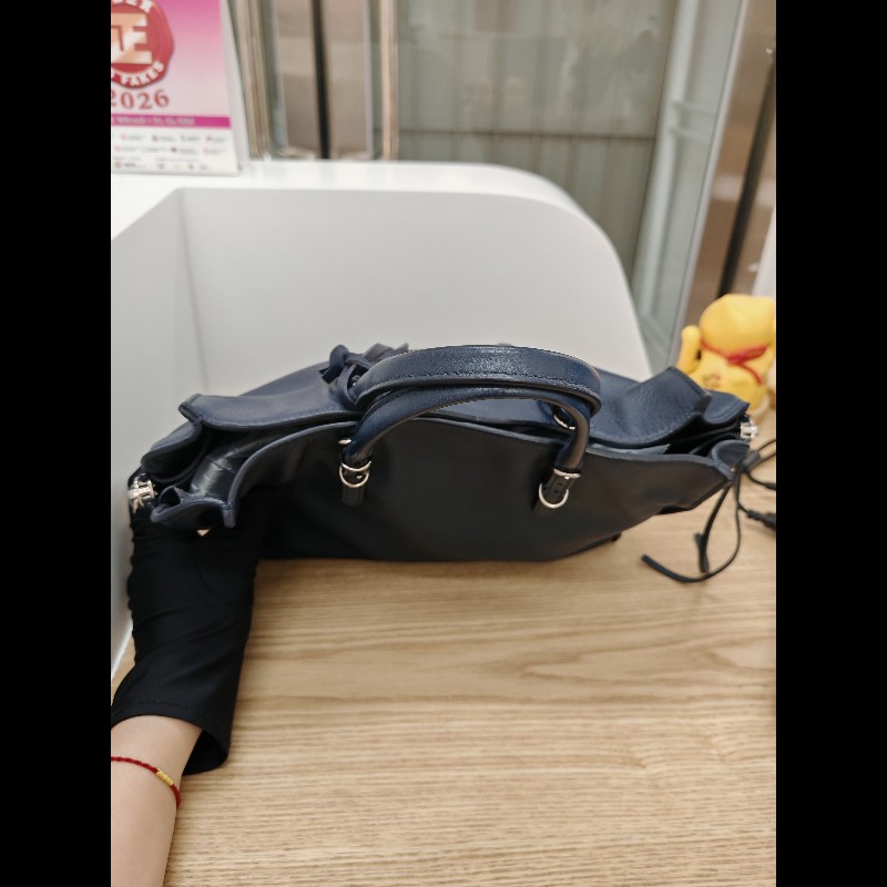 Balenciaga 2 ways tote-11
