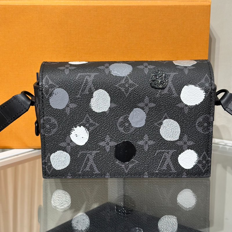 LOUIS VUITTON X 草間彌生聯名款Steamer斜背包-4