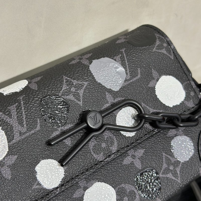 LOUIS VUITTON X 草間彌生聯名款Steamer斜背包-7