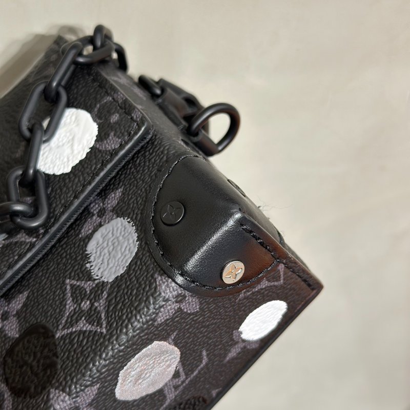 LOUIS VUITTON X 草間彌生聯名款Steamer斜背包-8