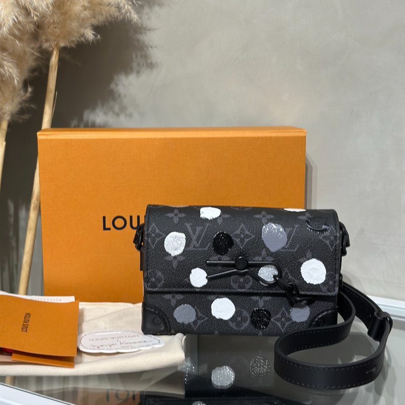 LOUIS VUITTON X 草間彌生聯名款Steamer斜背包-10