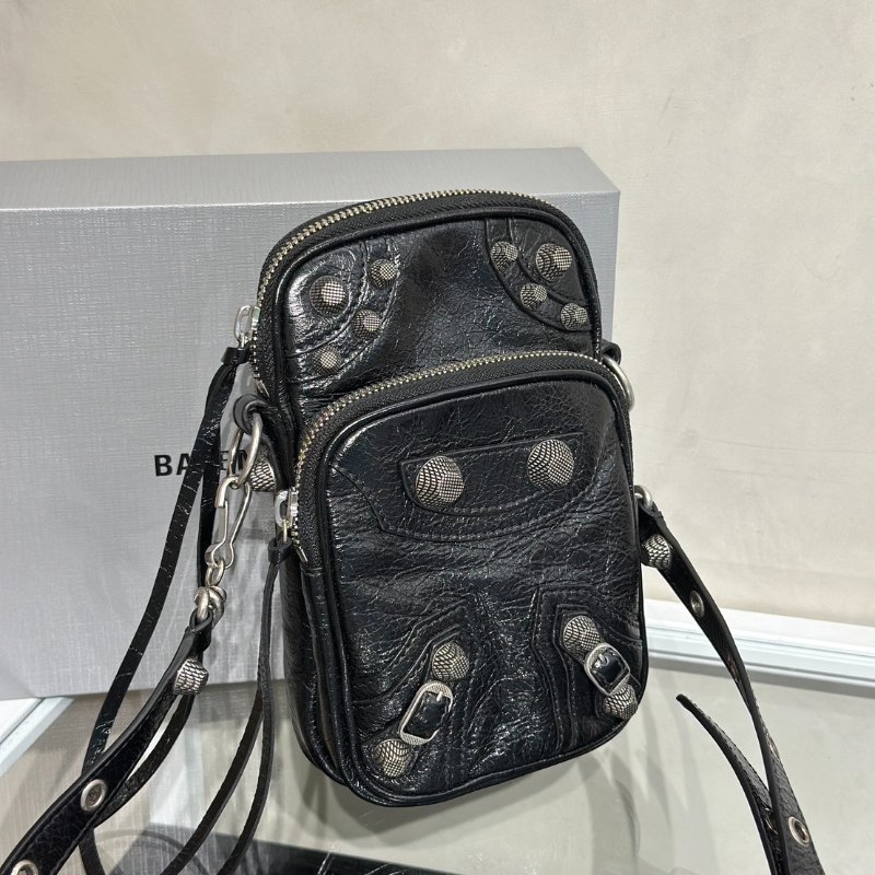 Balenciaga Le cagole斜背小包-3