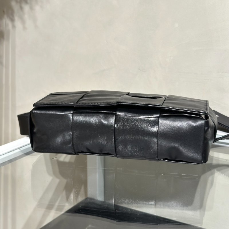 BOTTEGA VENETA Cassette經典編織包 - 8格黑-3