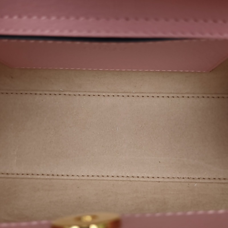 GUCCI 粉色牛皮金扣橫版戴安娜手提竹節包-5