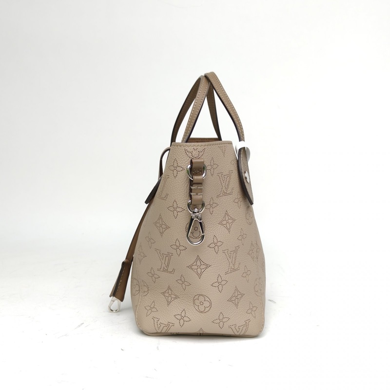 LOUIS VUITTON HINA鏤空LOGO月光女神小號灰色牛皮銀扣晶片-1