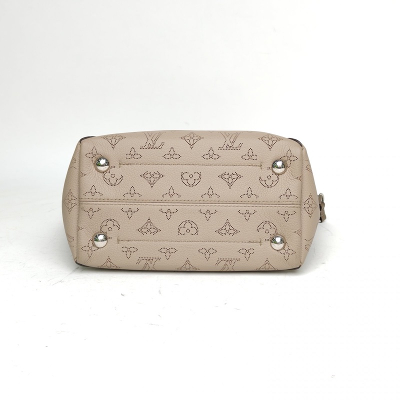 LOUIS VUITTON HINA鏤空LOGO月光女神小號灰色牛皮銀扣晶片-3