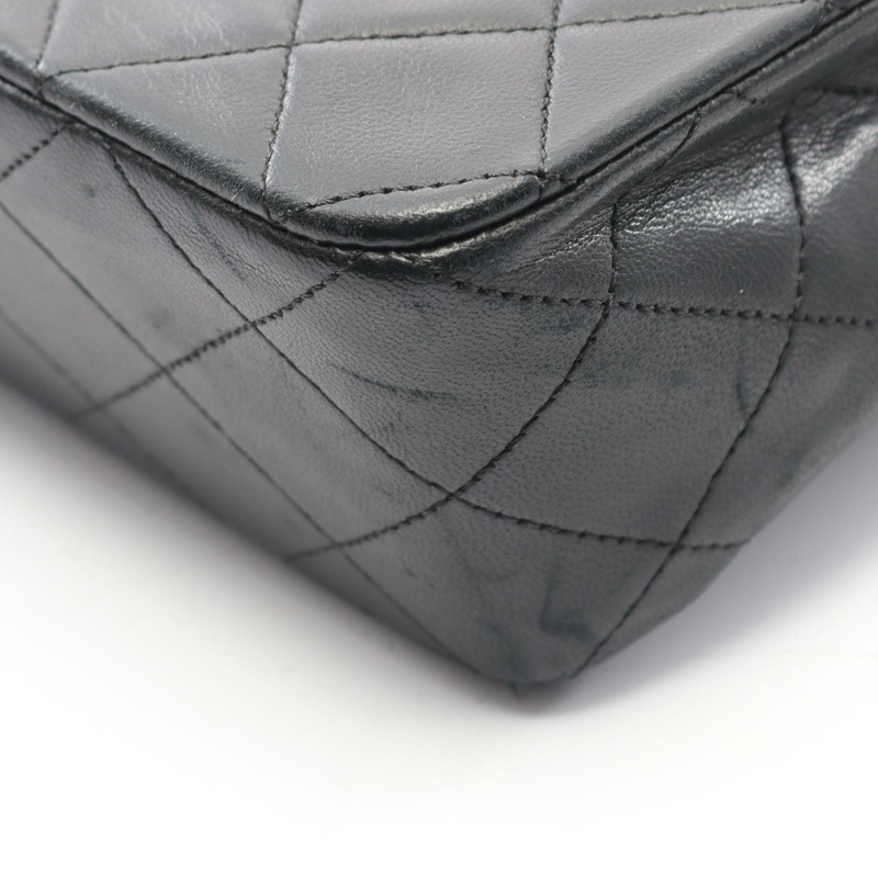 香奈兒全蓋絎縫鏈條斜背單肩包,羊皮材質,黑色,二手,金色五金-7